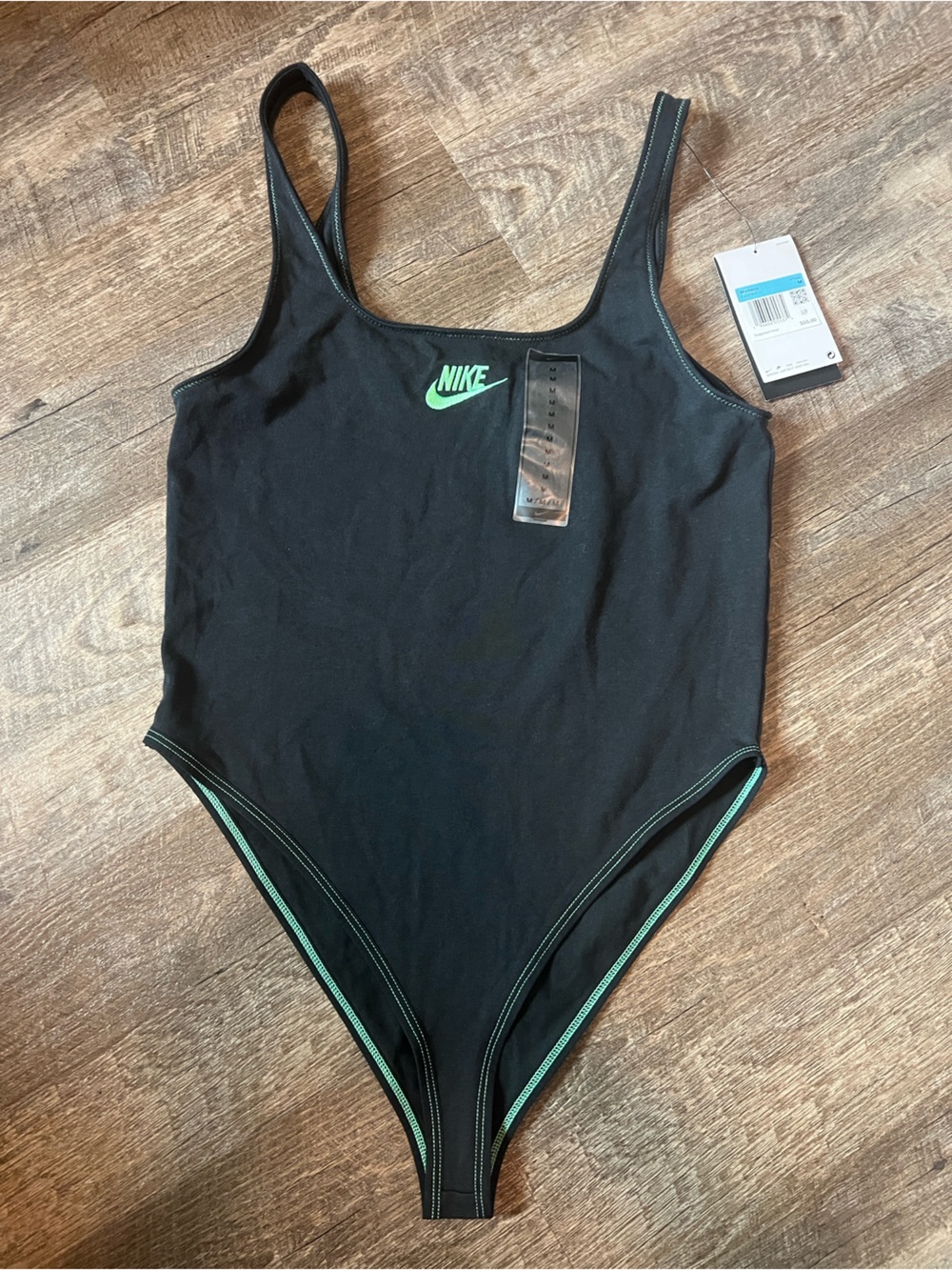 Nike Women's Bodysuit FJ5219-010- Size Medium